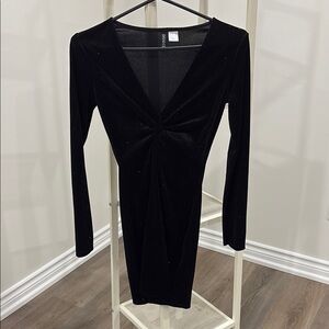 Sparking long sleeve Black Dress